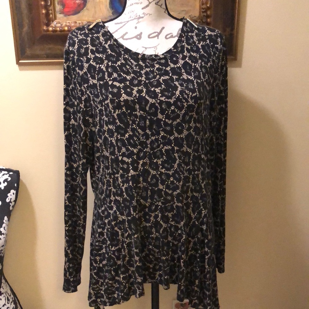 Michael Kors Zipper detail shoulders peplum long sleeve lace & leopard print top